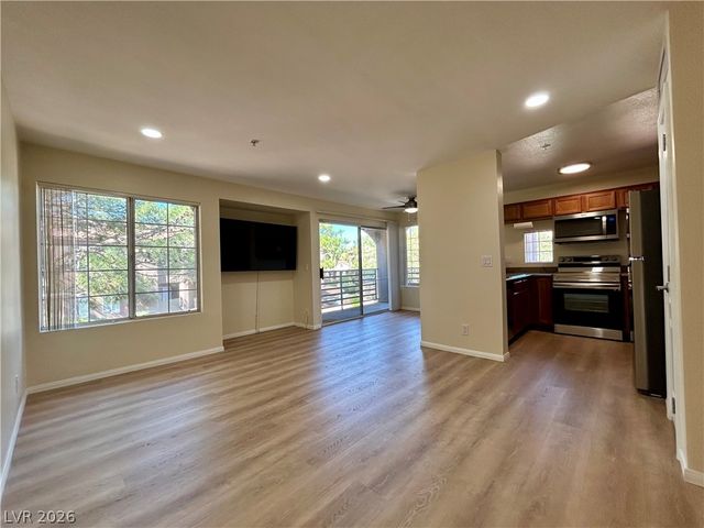 2101 Sealion Drive 205, Las Vegas, NV 89128