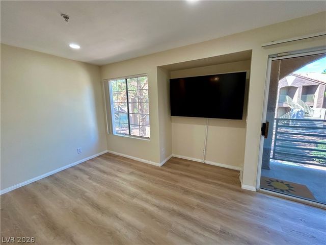 2101 Sealion Drive 205, Las Vegas, NV 89128