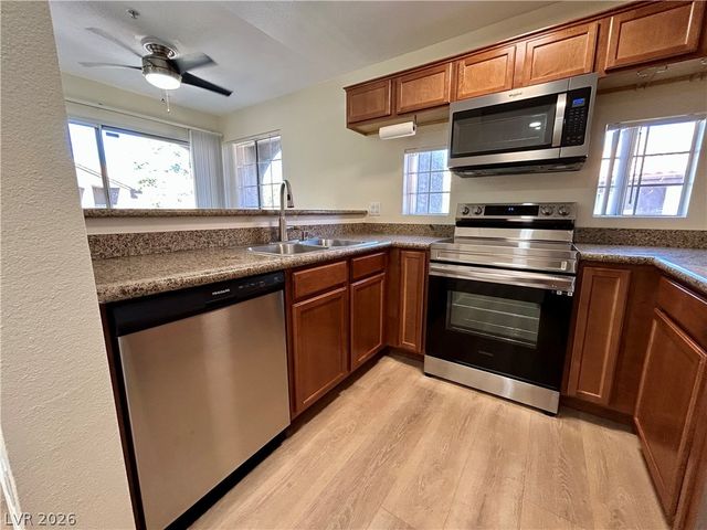 2101 Sealion Drive 205, Las Vegas, NV 89128