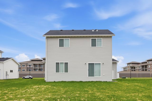 4766 34th Street S, Fargo, ND 58104