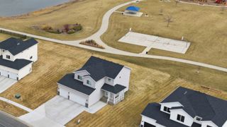 4766 34th Street S, Fargo, ND 58104