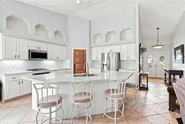 10019 Laurel Park, Bakersfield, CA 93312