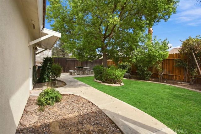 10019 Laurel Park, Bakersfield, CA 93312