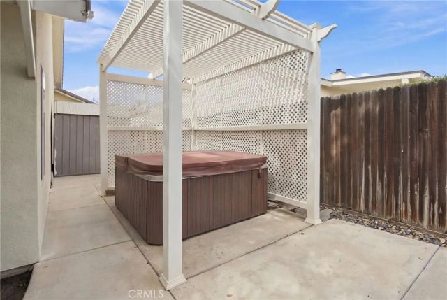 10019 Laurel Park, Bakersfield, CA 93312