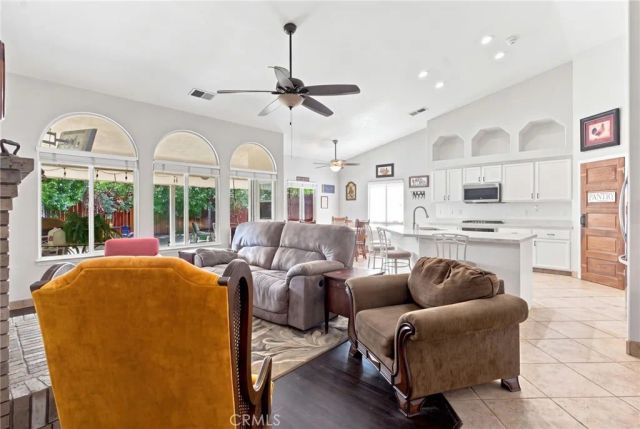 10019 Laurel Park, Bakersfield, CA 93312