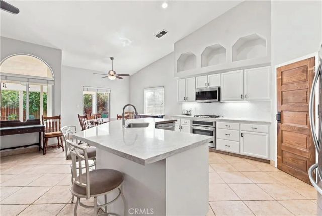 10019 Laurel Park, Bakersfield, CA 93312