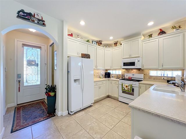 8290 BRIDGEPORT BAY, Mount Dora, FL 32757
