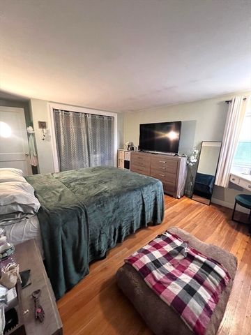 1100 Essex St, Lawrence, MA 01841