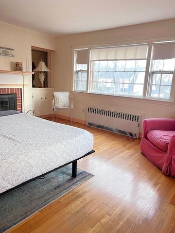 1100 Essex St, Lawrence, MA 01841