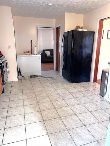 1100 Essex St, Lawrence, MA 01841