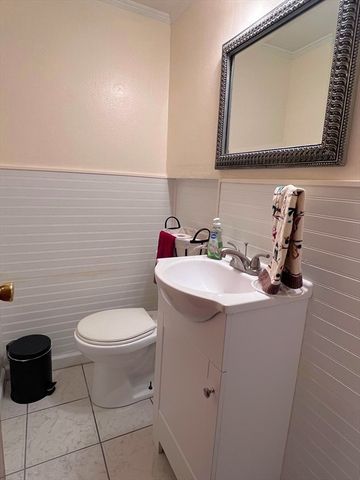 1100 Essex St, Lawrence, MA 01841