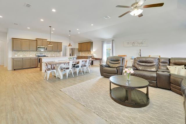 3902 Montecristo Lane, Sanger, TX 76266