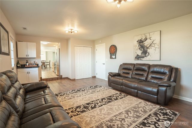 1251 Garden Circle, Lynden, WA 98264