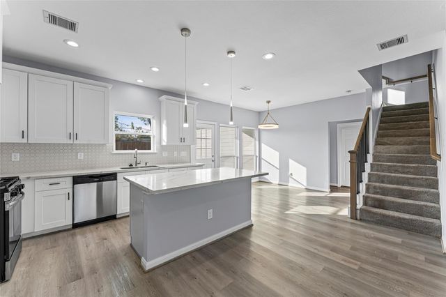 8211 James Franklin Street, Houston, TX 77088