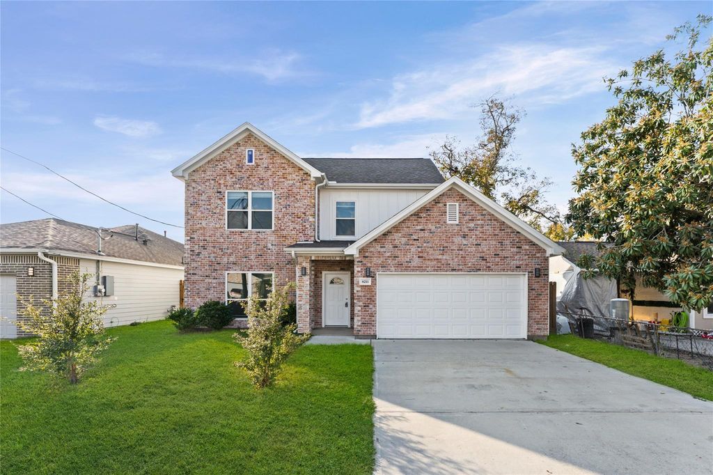 8211 James Franklin Street, Houston, TX 77088