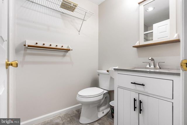 12118 WEDGEWAY PL, Fairfax, VA 22033
