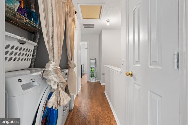 12118 WEDGEWAY PL, Fairfax, VA 22033