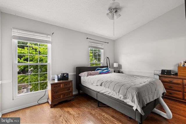 12118 WEDGEWAY PL, Fairfax, VA 22033