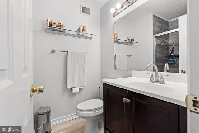 12118 WEDGEWAY PL, Fairfax, VA 22033