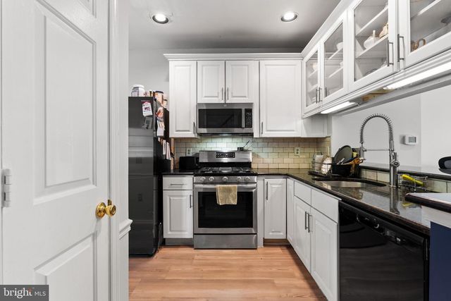 12118 WEDGEWAY PL, Fairfax, VA 22033