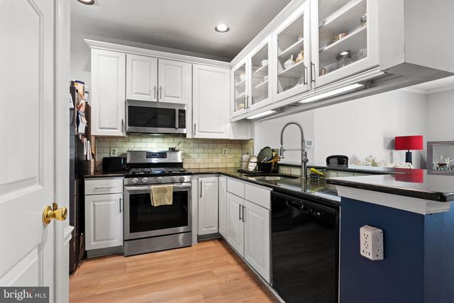 12118 WEDGEWAY PL, Fairfax, VA 22033