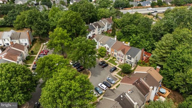 12118 WEDGEWAY PL, Fairfax, VA 22033