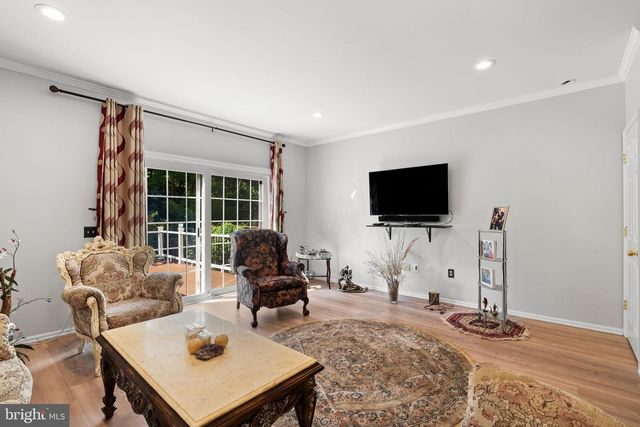12118 WEDGEWAY PL, Fairfax, VA 22033