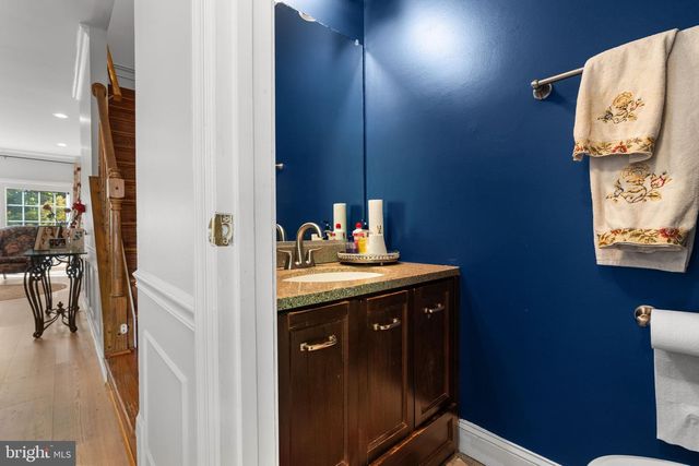 12118 WEDGEWAY PL, Fairfax, VA 22033