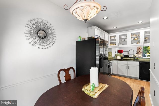 12118 WEDGEWAY PL, Fairfax, VA 22033