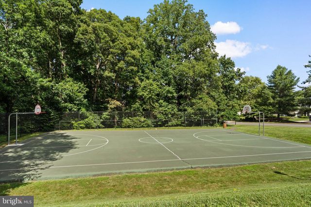 12118 WEDGEWAY PL, Fairfax, VA 22033