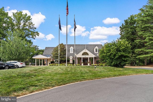 12118 WEDGEWAY PL, Fairfax, VA 22033