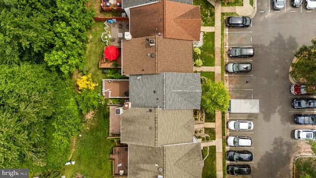 12118 WEDGEWAY PL, Fairfax, VA 22033