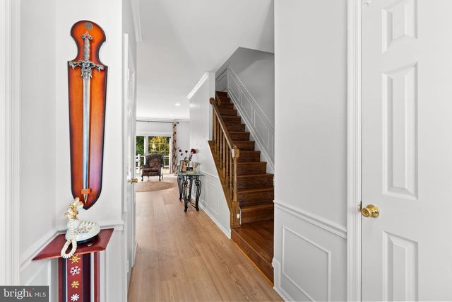 12118 WEDGEWAY PL, Fairfax, VA 22033