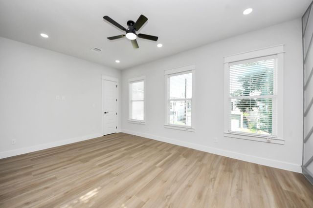 1510 E 31st Street, Houston, TX 77022