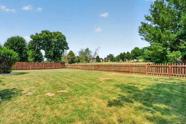 405 Lexington Drive, Waunakee, WI 53597