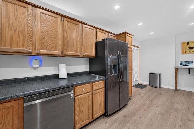 405 Lexington Drive, Waunakee, WI 53597
