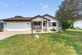 405 Lexington Drive, Waunakee, WI 53597