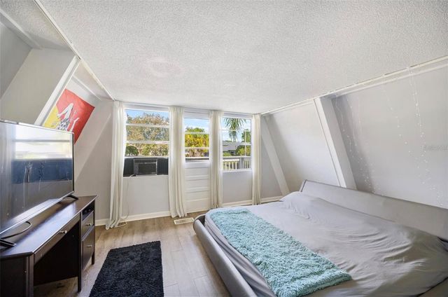 900 RIVERSIDE DRIVE, Tarpon Springs, FL 34689