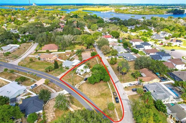 900 RIVERSIDE DRIVE, Tarpon Springs, FL 34689