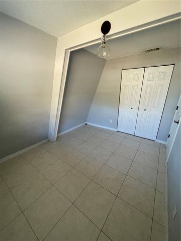 900 RIVERSIDE DRIVE, Tarpon Springs, FL 34689