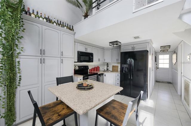 900 RIVERSIDE DRIVE, Tarpon Springs, FL 34689