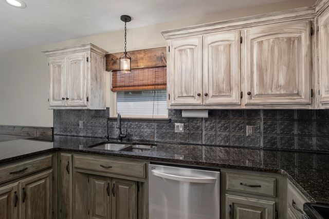 431 S Bernier Avenue, Springfield, MO 65802