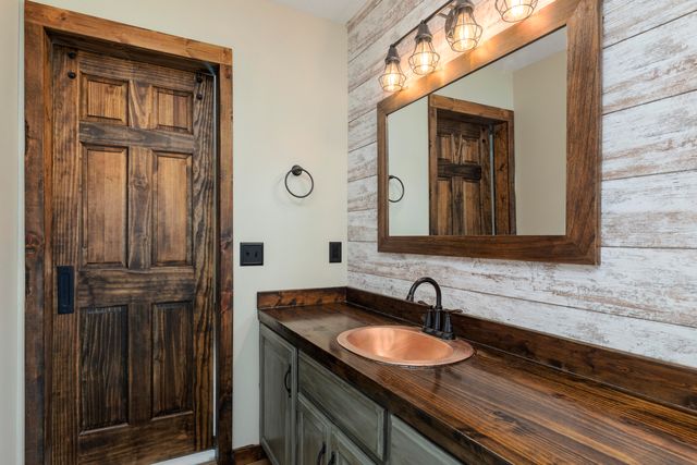 431 S Bernier Avenue, Springfield, MO 65802