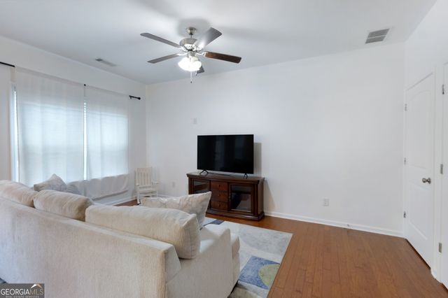 7656 Green Glade Way, Lithonia, GA 30038