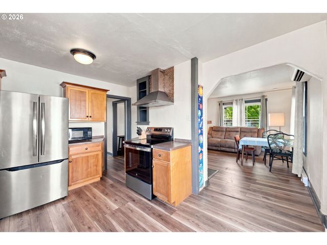 540 21ST Ave, Longview, WA 98632