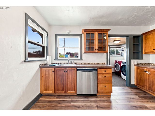 540 21ST Ave, Longview, WA 98632