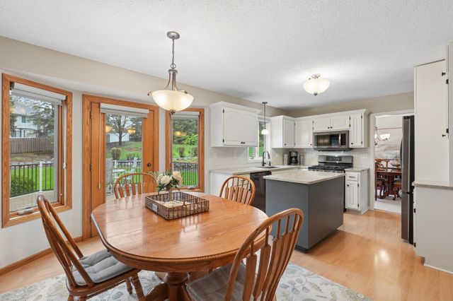1474 Corral Lane, Woodbury, MN 55125