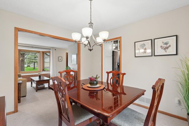 1474 Corral Lane, Woodbury, MN 55125