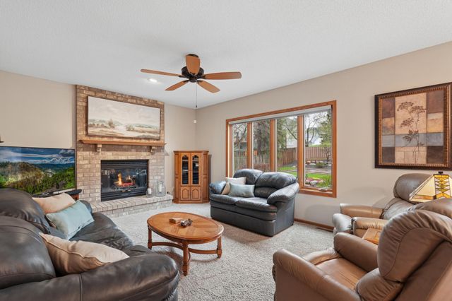 1474 Corral Lane, Woodbury, MN 55125