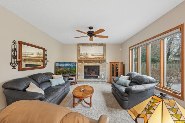 1474 Corral Lane, Woodbury, MN 55125